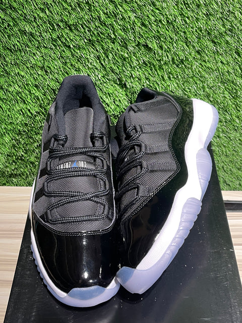 Jordan 11 Retro Low Space Jam Sz 12M