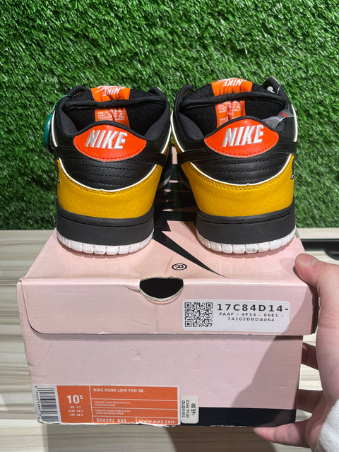 Nike SB Dunk Low Raygun Sz 10.5M