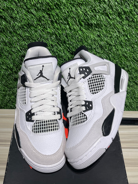 Jordan 4 Retro Military Black (GS) Sz 4Y