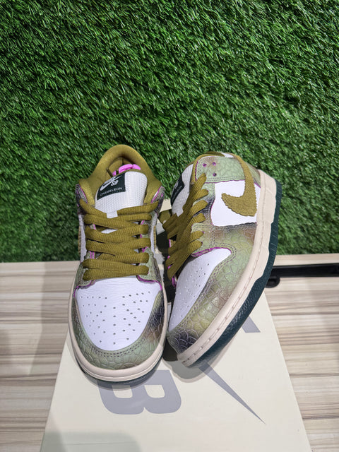 Nike SB Dunk Low Alexis Sablone Chameleon Sz 7M