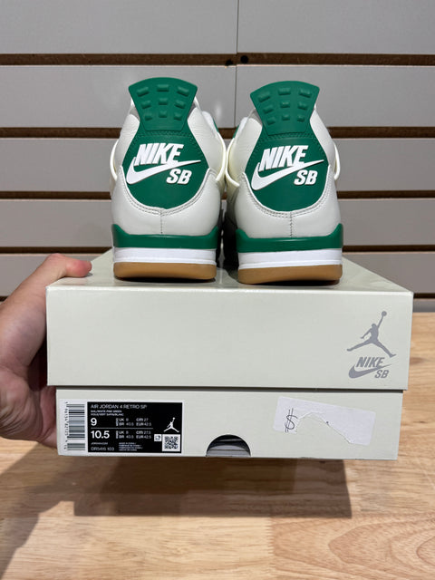 Jordan 4 Retro SB Pine Green Sz 9