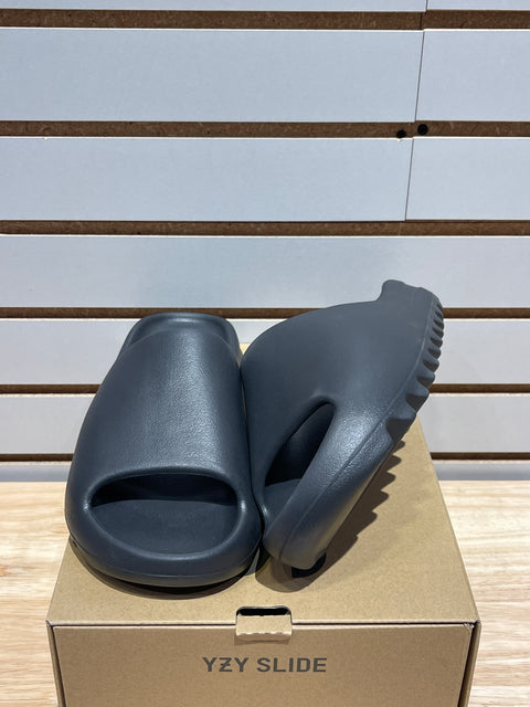 adidas Yeezy Slide Onyx Sz 9
