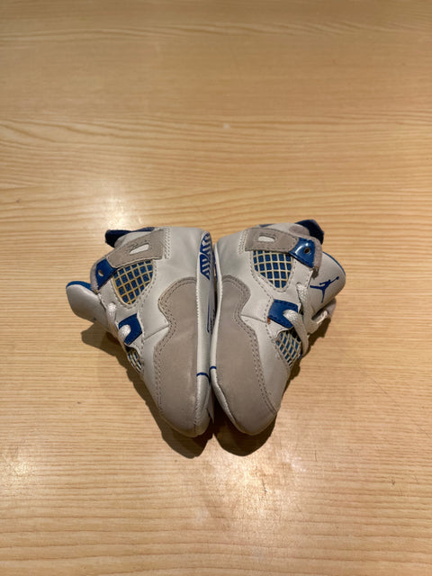 Jordan 4 Retro Military Blue (2024)