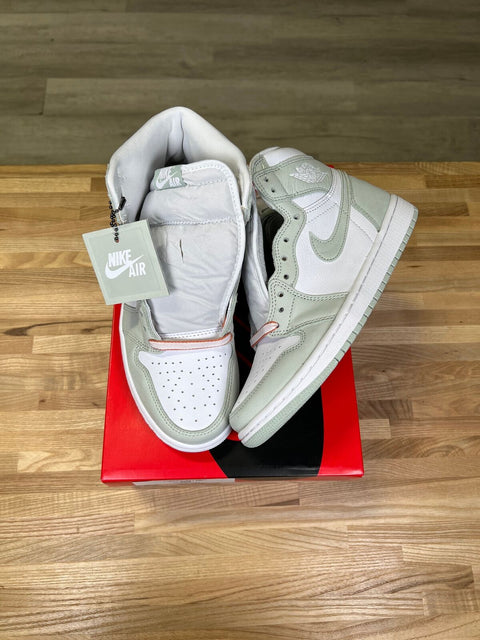 Jordan 1 Retro High OG Seafoam (W)