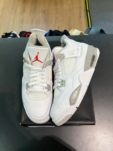 Jordan 4 Retro White Oreo (2021)