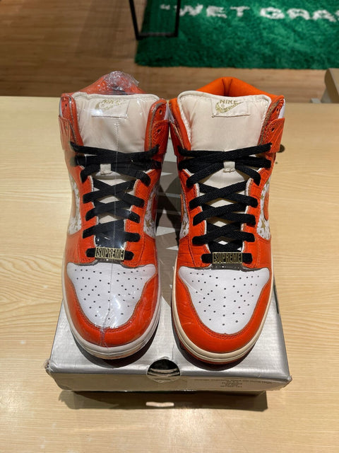 Nike Dunk High Pro SB Supreme Orange Stars