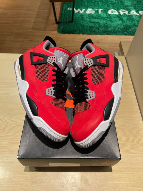 Jordan 4 Retro Toro Bravo