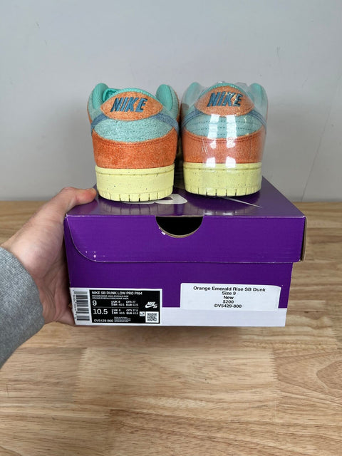 Nike SB Dunk Low Orange Emerald Rise