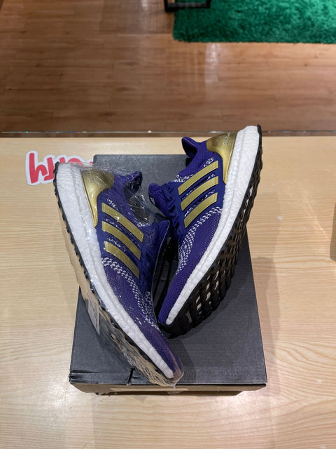 adidas Ultra Boost Washington Huskies