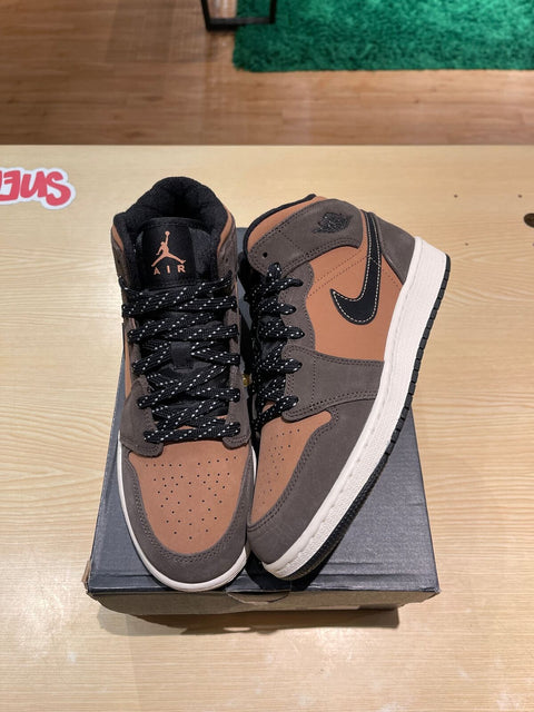 Jordan 1 Mid SE Dark Chocolate (GS)