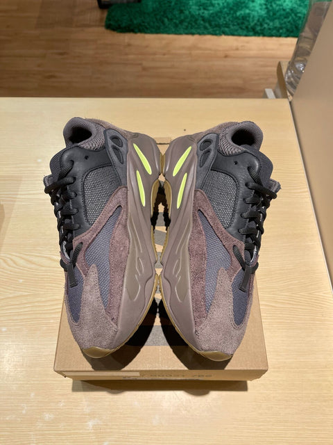 adidas Yeezy Boost 700 V2 Mauve