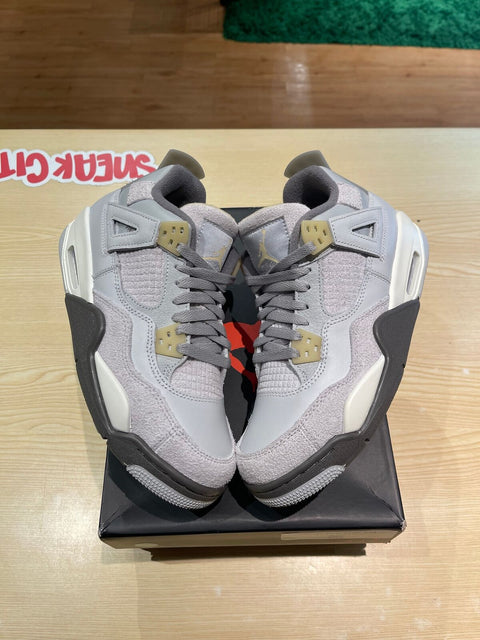 Jordan 4 Retro SE Craft Photon Dust