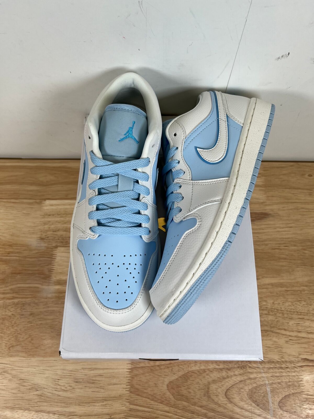 Jordan 1 Low “Ice on sale Blue”