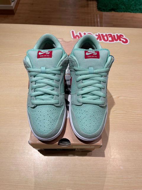 Nike SB Dunk Low Medium Mint Gym Red