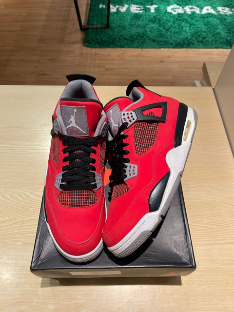 Jordan 4 Retro Toro Bravo