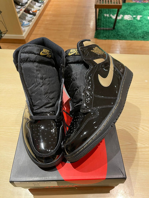 Jordan 1 Retro High Black Metallic Gold (2020)