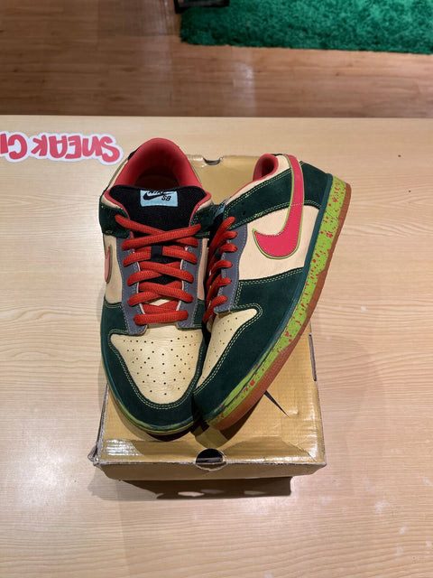 Nike SB Dunk Low Mosquito