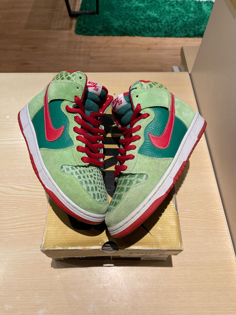 Nike SB Dunk High Pro Dr. Feelgood