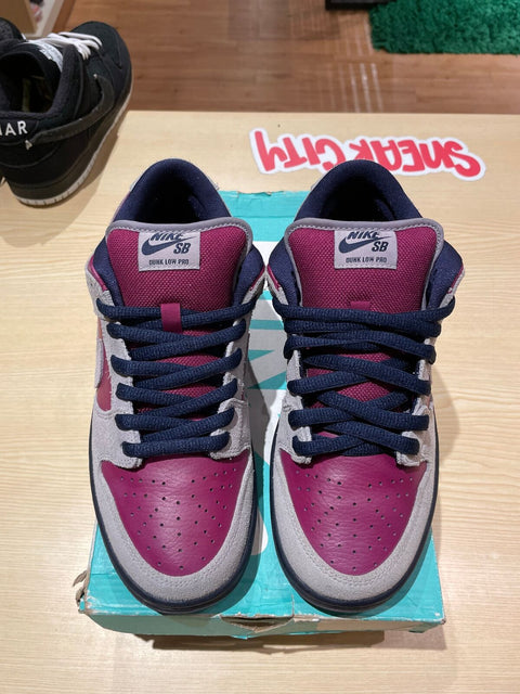 Nike SB Dunk Low Atmosphere Grey True Berry