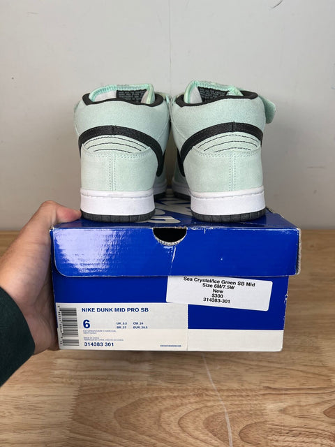 Nike SB Dunk Mid Sea Crystal/Ice Green