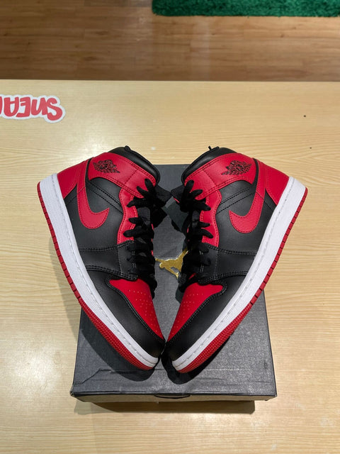 Jordan 1 Mid Banned (2020)