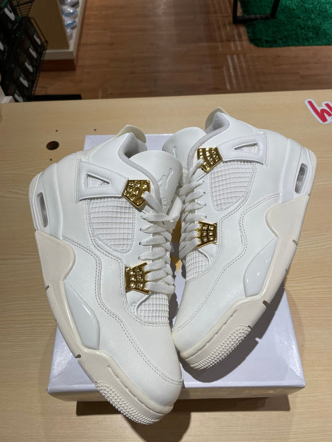 Jordan 4 Retro Metallic Gold (Women's)