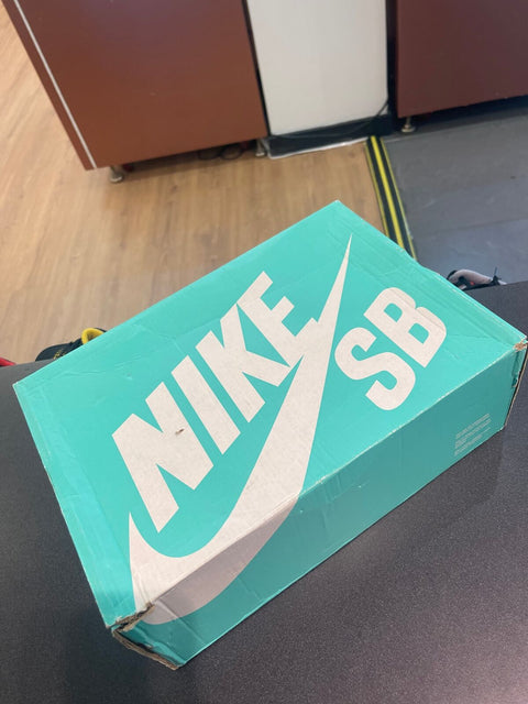 Nike SB Dunk Low Brickhouse Turbo Green