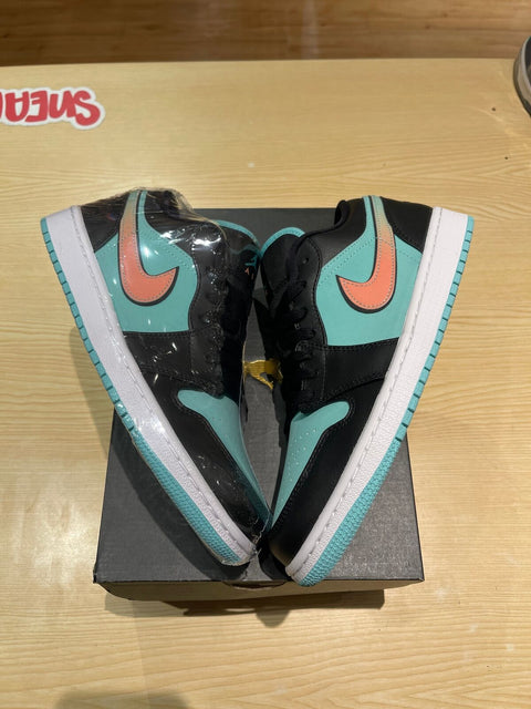 Jordan 1 Low SE Tropical Twist