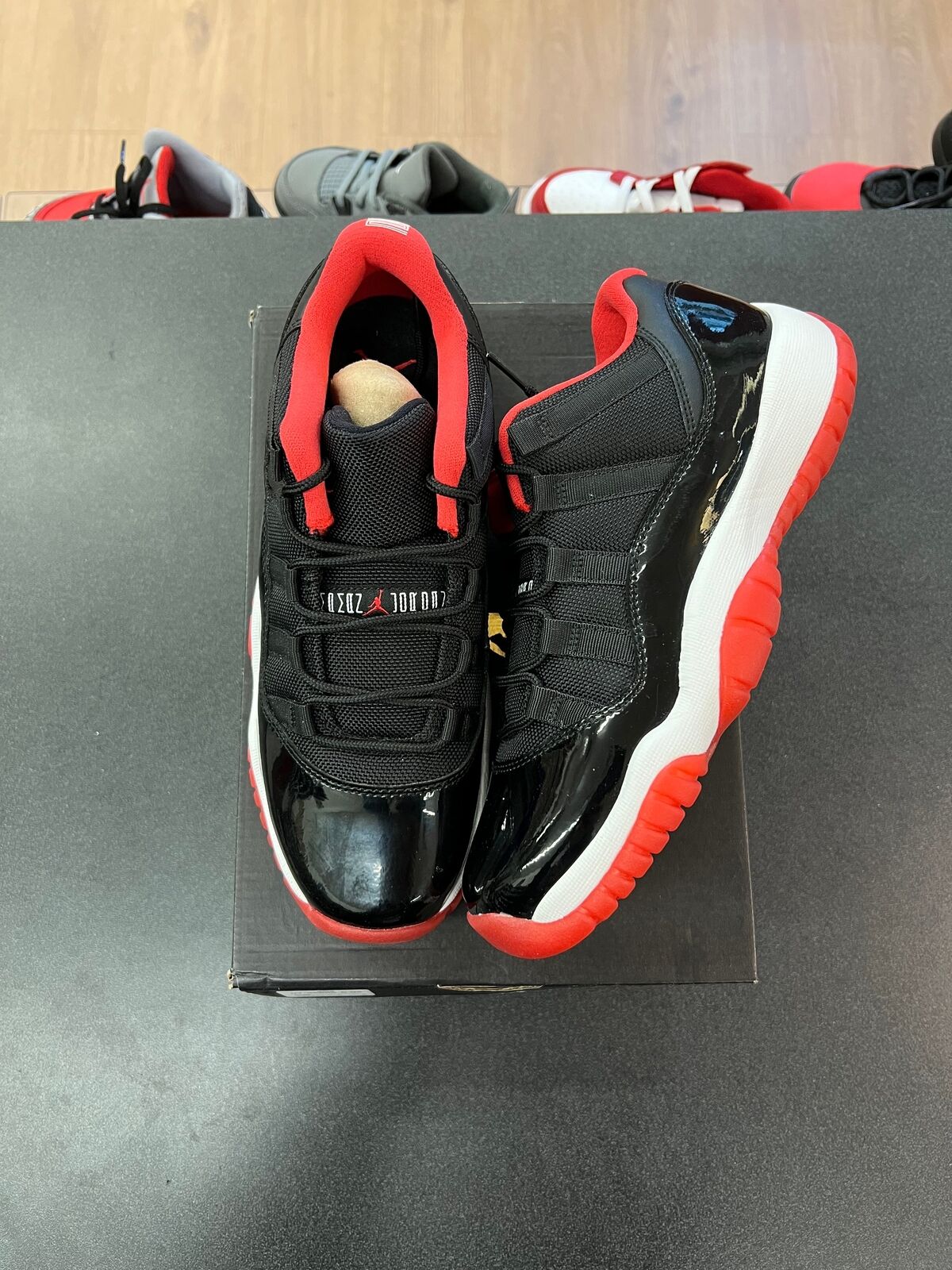 Air Jordan on sale Retro 11 “Bred” (2Y)