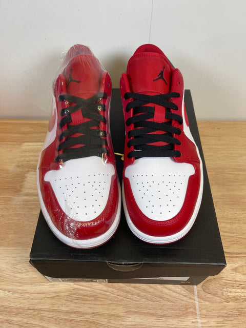 Jordan 1 Low Bulls