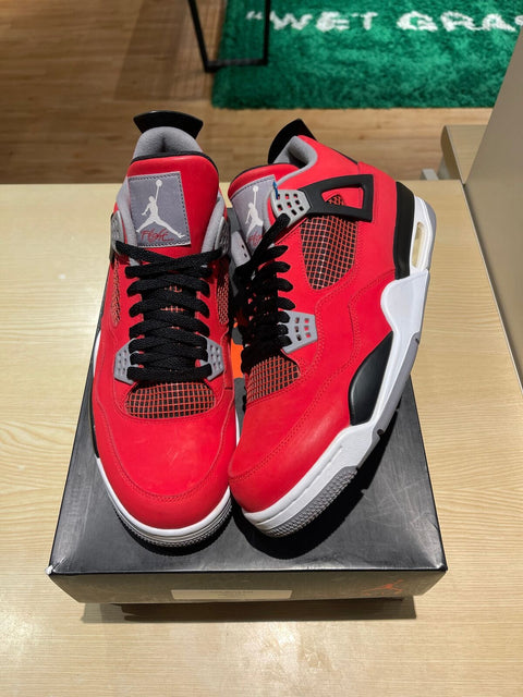 Jordan 4 Retro Toro Bravo