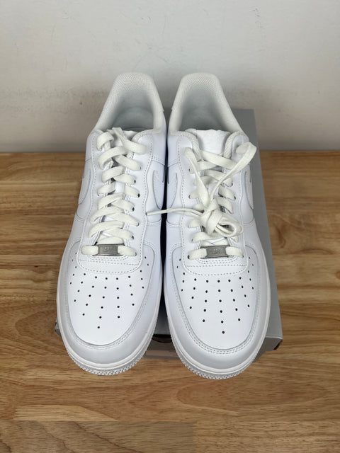 DS White Air Force 1 Sz 7.5W/6Y