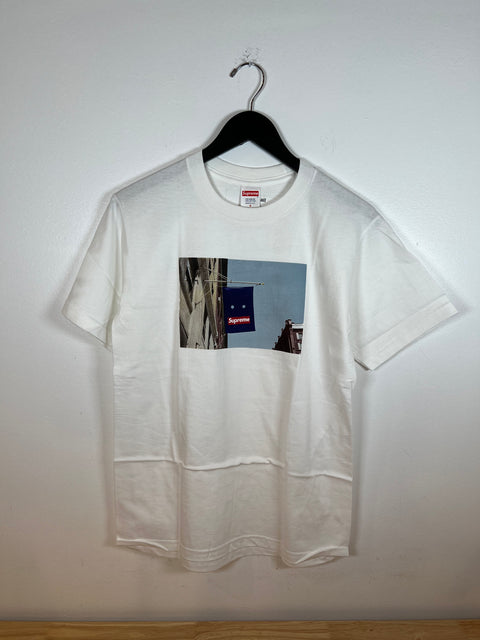 T DS FW19 Supreme Banner Tee White Sz S